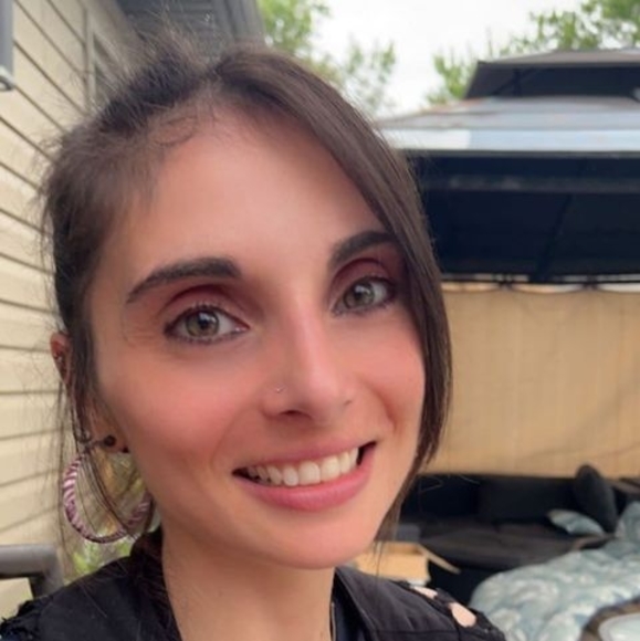 Meet your Posher, Luana - Picture 1 of 1